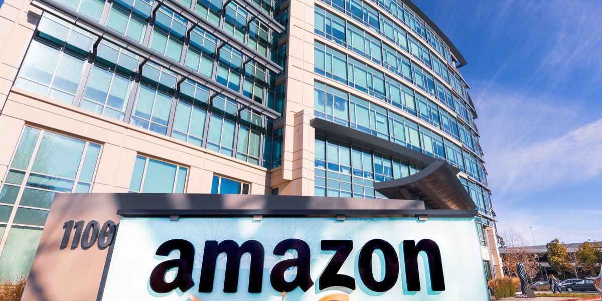 Amazon is Offering Catalog Specialist, IN Apparel for Freshers and